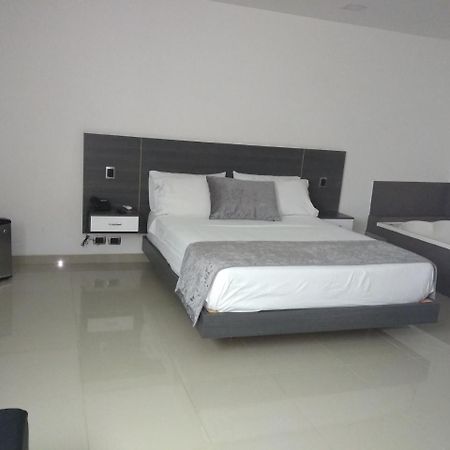 Calle 10 Express Hotel Medellín Eksteriør billede