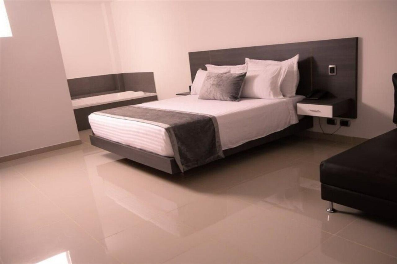 Calle 10 Express Hotel Medellín Eksteriør billede