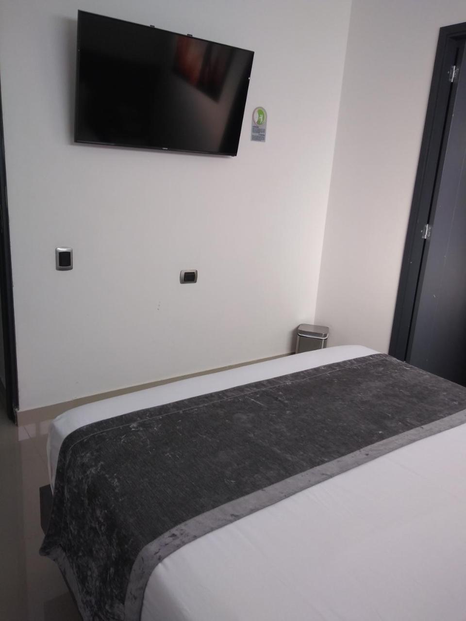 Calle 10 Express Hotel Medellín Eksteriør billede