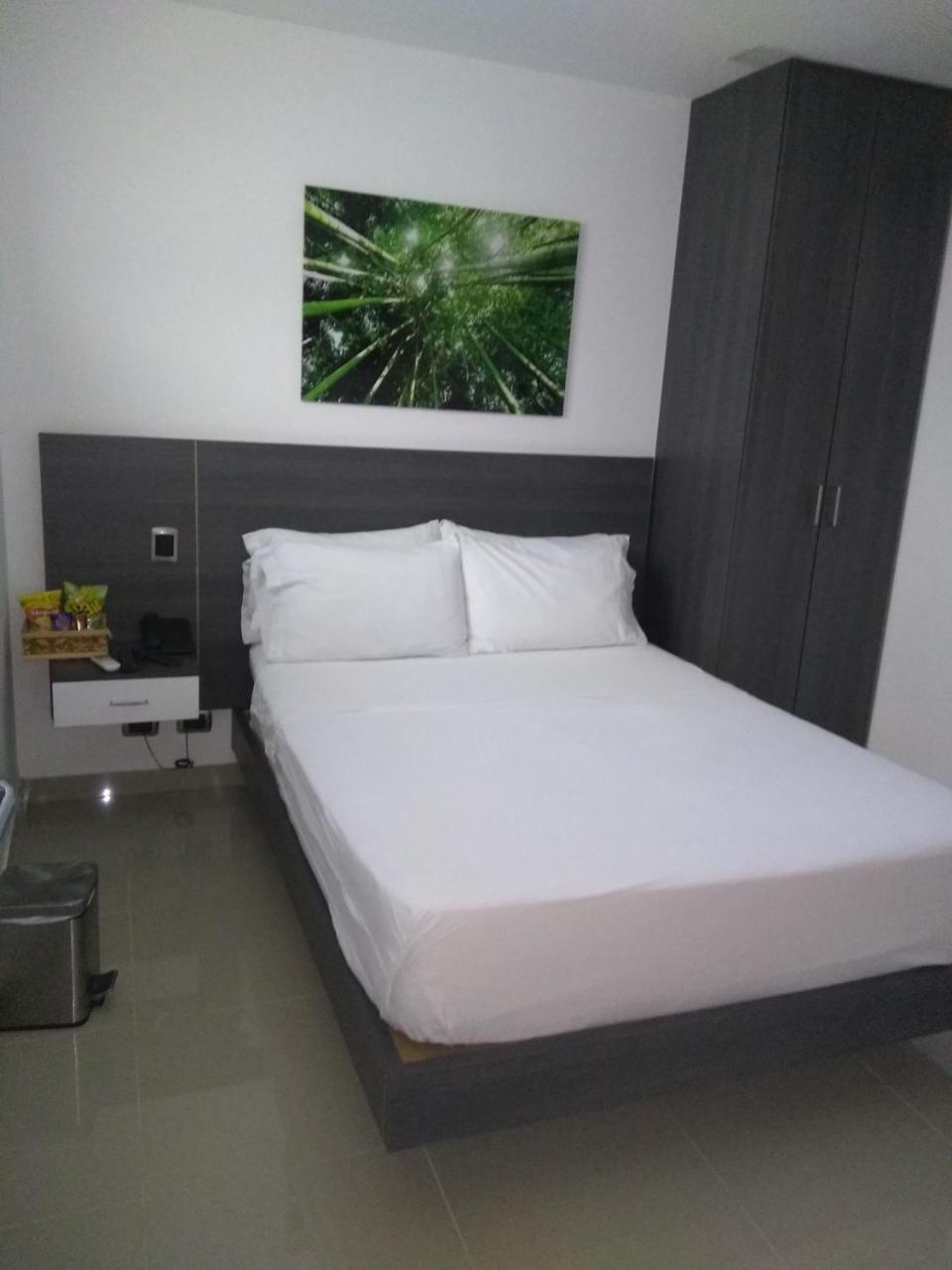 Calle 10 Express Hotel Medellín Eksteriør billede