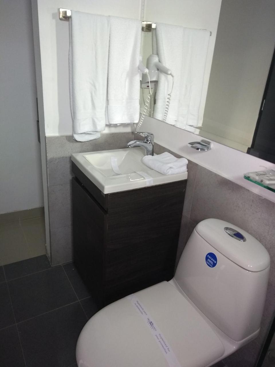 Calle 10 Express Hotel Medellín Eksteriør billede